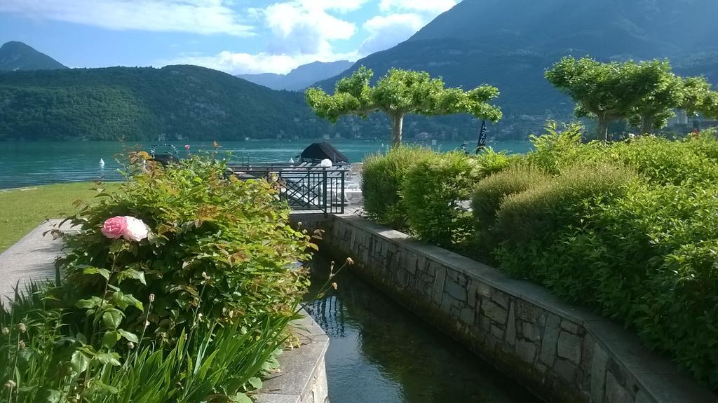 Studio Les Pieds Dans L'Eau Au Bord Du Lac D'Annecy Duingt Eksteriør bilde