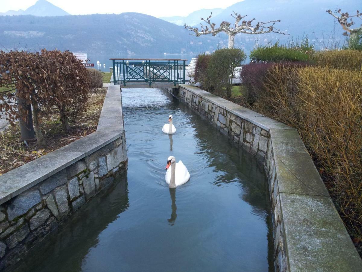 Studio Les Pieds Dans L'Eau Au Bord Du Lac D'Annecy Duingt Eksteriør bilde